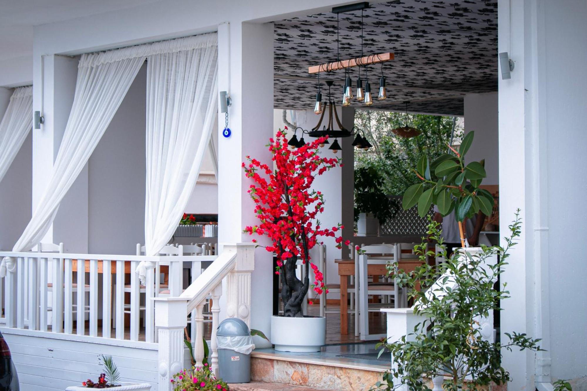 Hotel Fron Sarandë Exterior foto