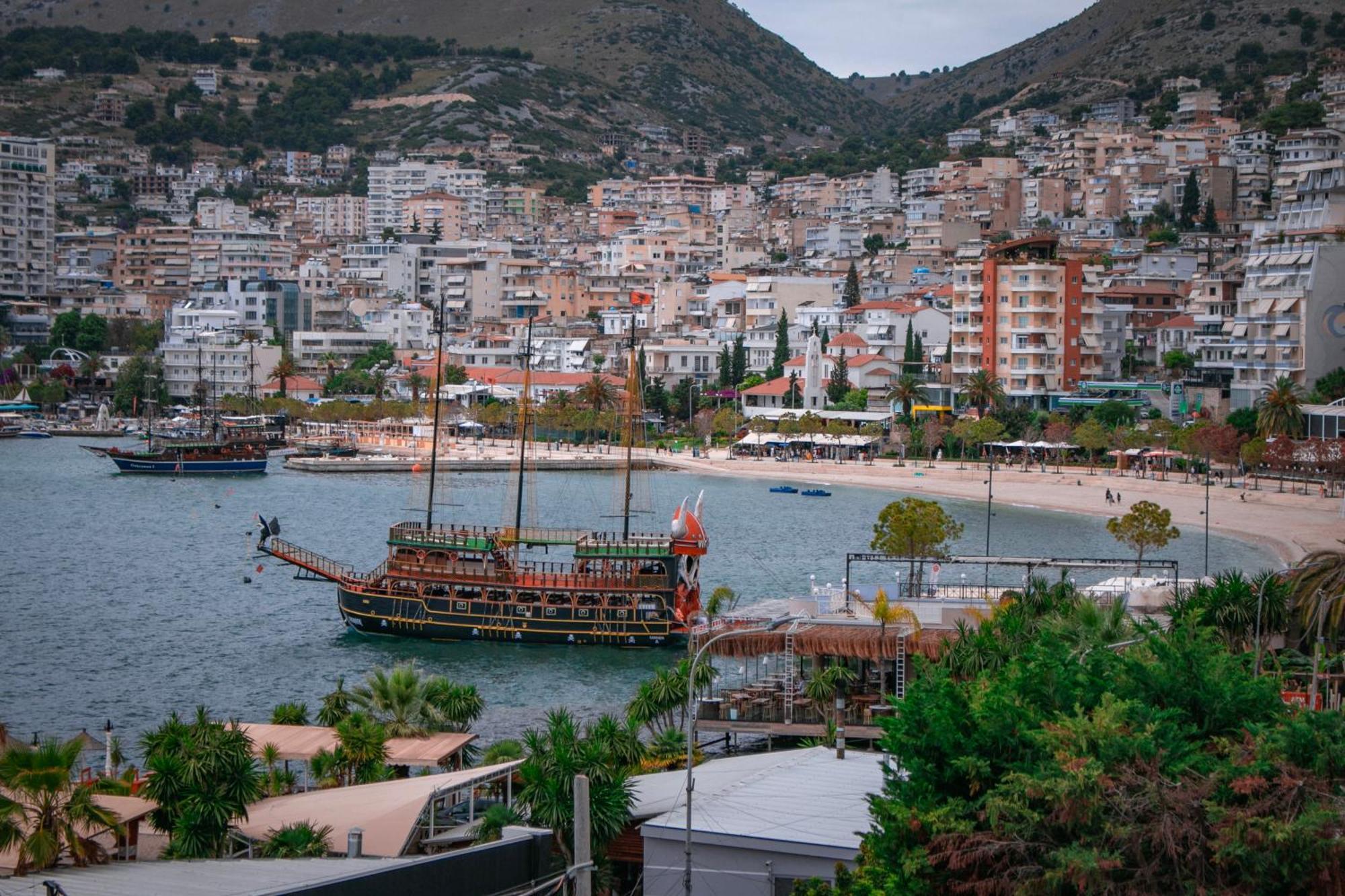 Hotel Fron Sarandë Exterior foto